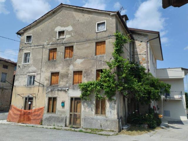 Villa Indipendente in vendita a Valdagno, Veneto
