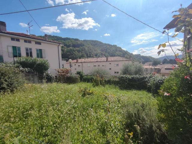 Villa Indipendente in vendita a Valdagno, Veneto