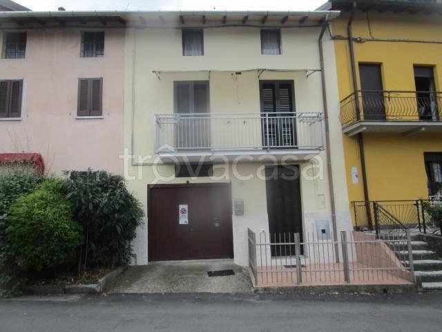 Villa Indipendente in vendita a Valdarno, Albizzate