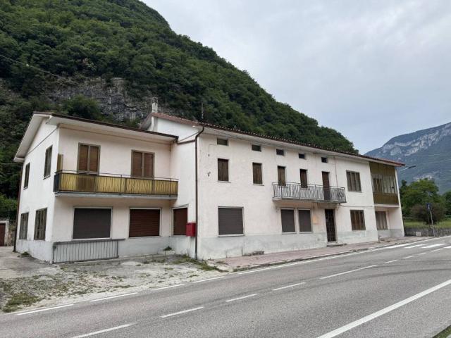 Villa Indipendente in vendita a Forme Cerati, Veneto