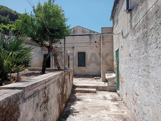 Villa Indipendente in vendita a Paparella, Valderice