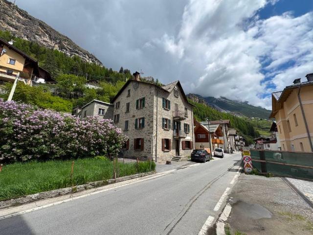Villa Indipendente in vendita a Comunità montana Alta Valtellina, Valdidentro