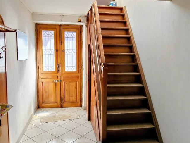 Villa Indipendente in vendita a Valdilana, Piemonte