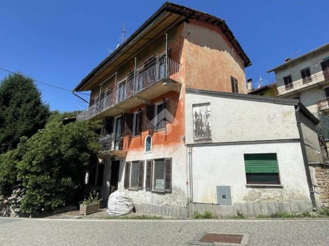 Villa Indipendente in vendita a Valdilana, Piemonte