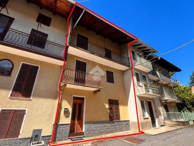 Villa Indipendente in vendita a Valdilana, Piemonte