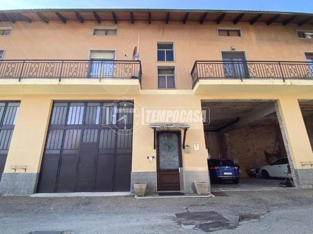 Villa Indipendente in vendita a Valdilana, Piemonte