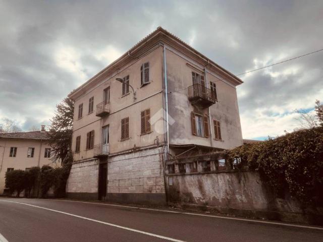 Villa Indipendente in vendita a Valdilana, Piemonte