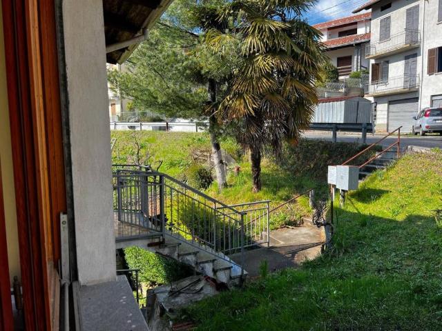 Villa Indipendente in vendita a Valdilana, Piemonte
