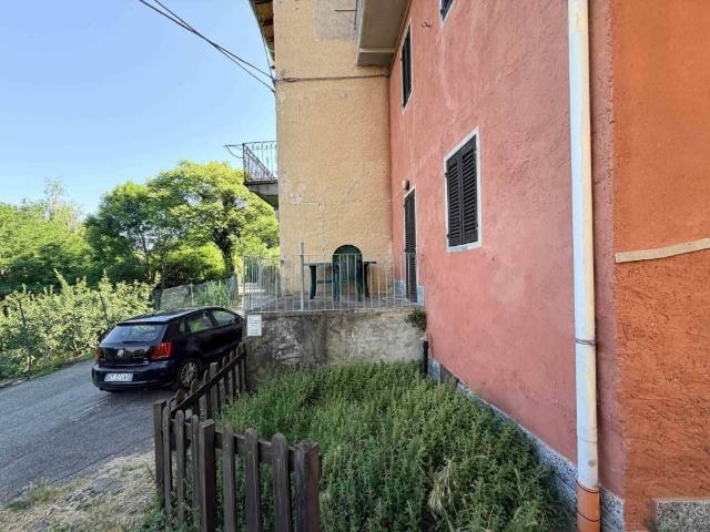 Villa Indipendente in vendita a Valdilana, Piemonte