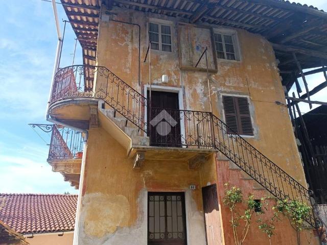 Villa Indipendente in vendita a Valdilana, Piemonte