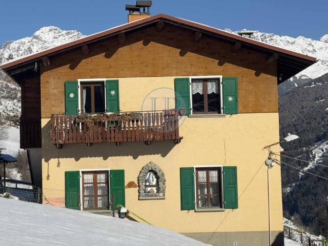 Villa Indipendente in vendita a Comunità montana Alta Valtellina, Valdisotto