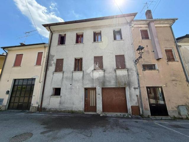 Villa Indipendente in vendita a Valdobbiadene, Veneto