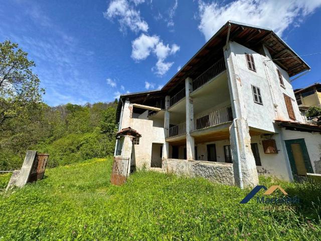 Villa Indipendente in vendita a Cellio con Breia, Piemonte