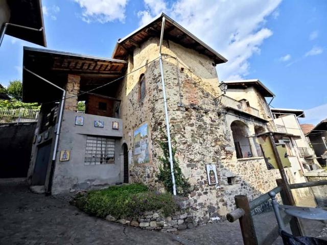 Villa Indipendente in vendita a Cellio con Breia, Piemonte