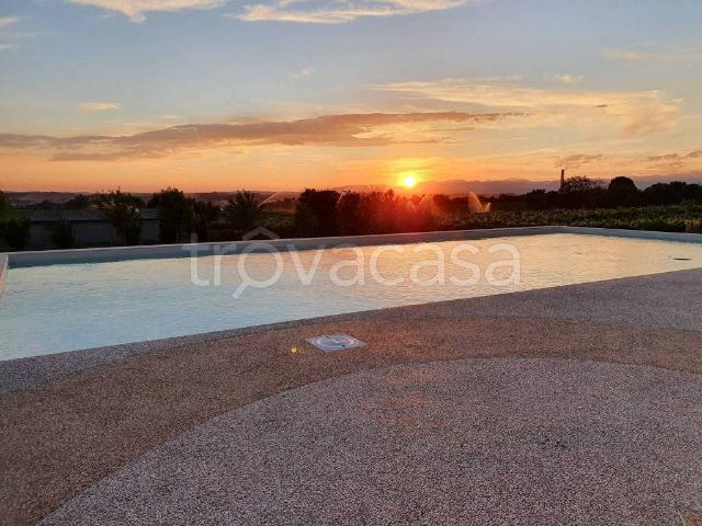 Villa Indipendente in vendita a Valeggio Sul Mincio, Veneto