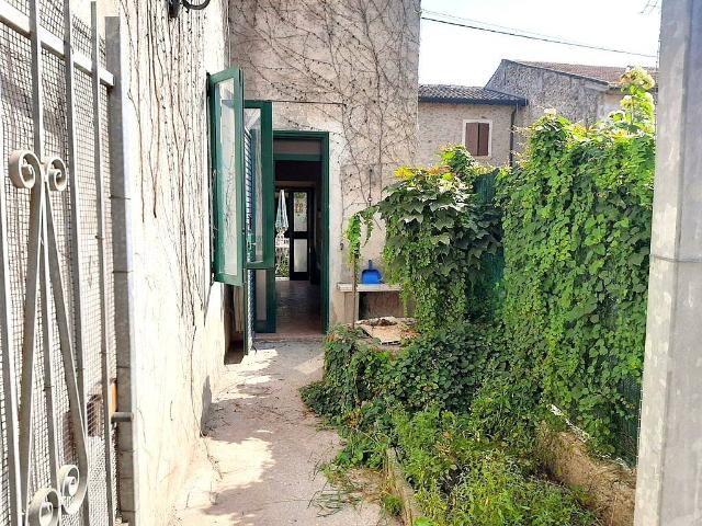 Villa Indipendente in vendita a Borghetto, Valeggio Sul Mincio