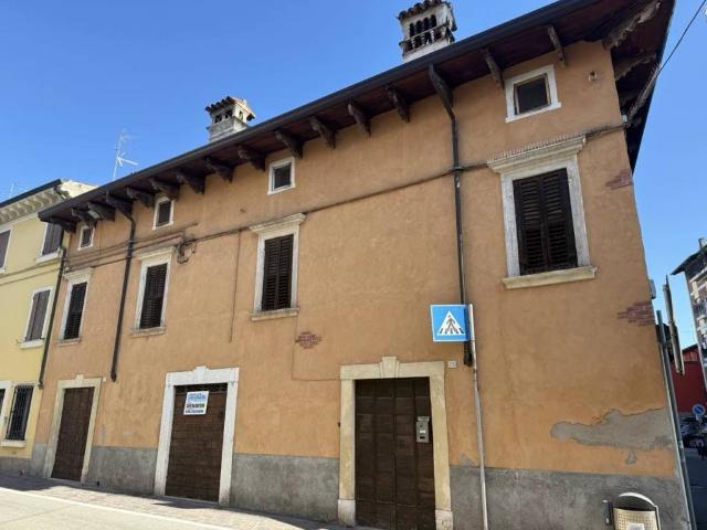 Villa Indipendente in vendita a Borghetto, Valeggio Sul Mincio