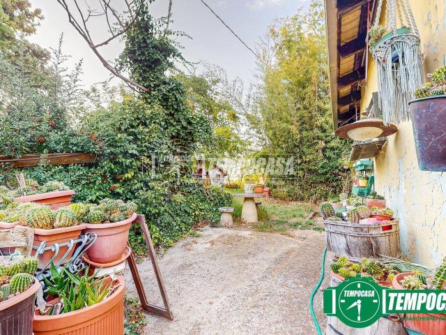 Villa Indipendente in vendita a Monte, Valenza
