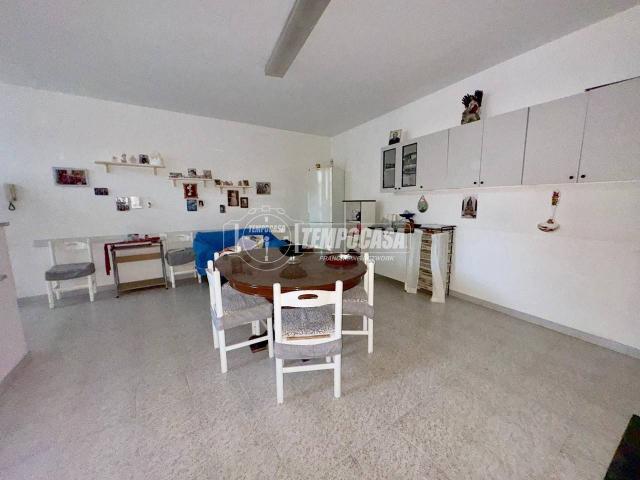 Villa Indipendente in vendita a Valenzano San Lorenzo, Puglia