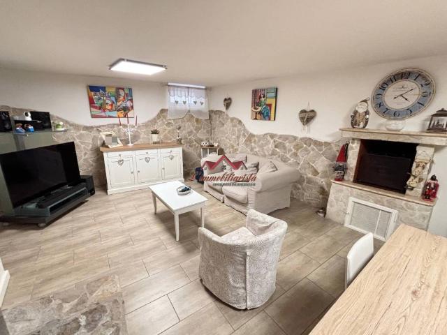 Villa Indipendente in vendita a Valenzano, Bari