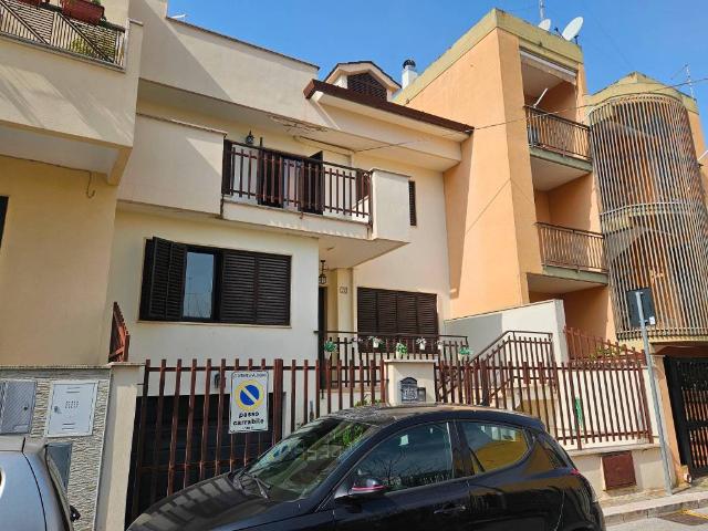 Villa Indipendente in vendita a Valenzano San Lorenzo, Puglia