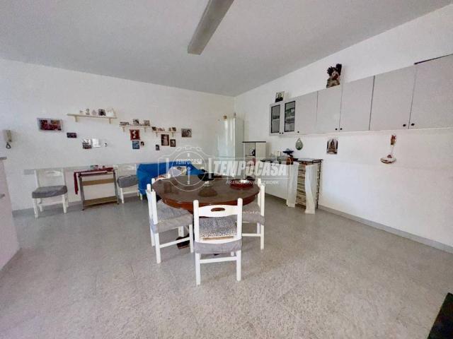 Villa Indipendente in vendita a Valenzano San Lorenzo, Puglia