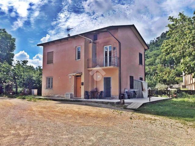 Villa Indipendente in vendita a Valfabbrica, Umbria