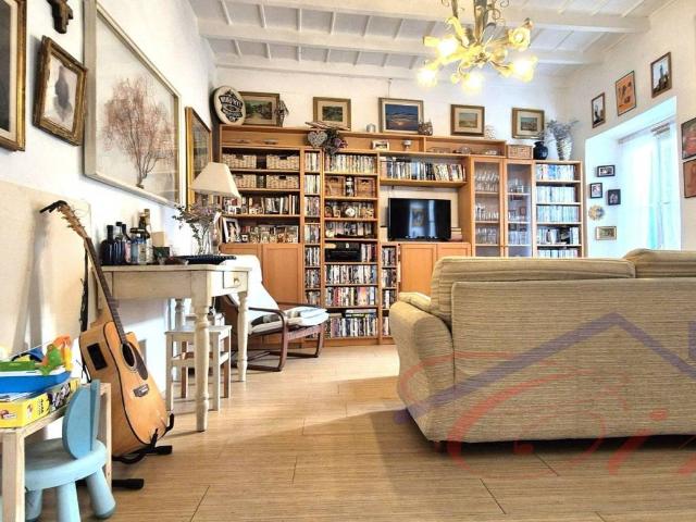 Villa Indipendente in vendita a Valgreghentino, Lombardia