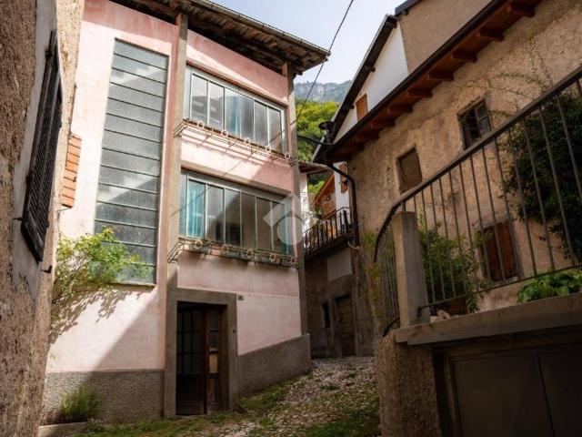 Villa Indipendente in vendita a Comunità della Vallagarina, Vallarsa