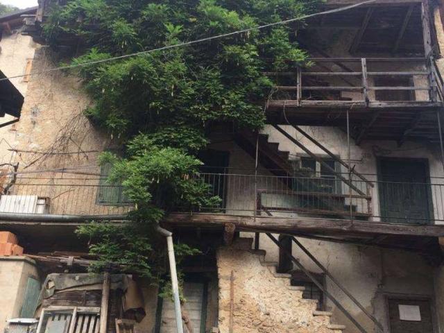 Villa Indipendente in vendita a Comunità della Vallagarina, Vallarsa