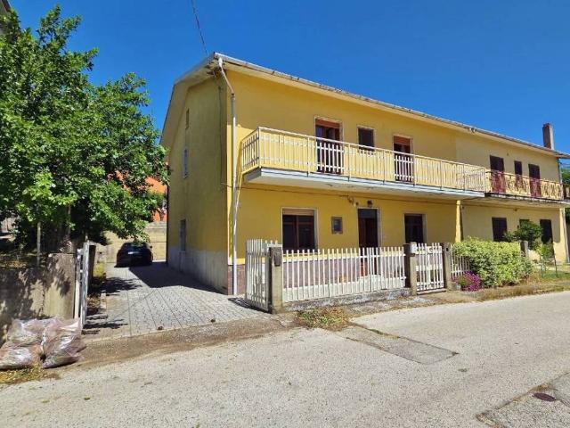 Villa Indipendente in vendita a Vallata, Campania