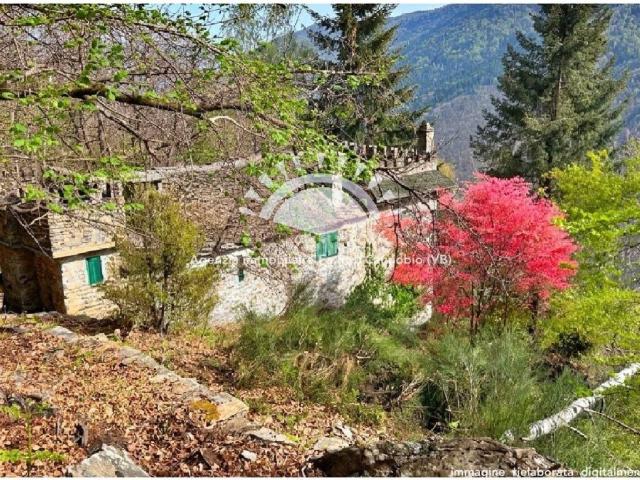 Villa Indipendente in vendita a Valle Cannobina, Piemonte