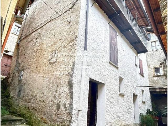 Villa Indipendente in vendita a Valle Cannobina, Piemonte