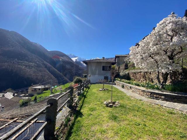 Villa Indipendente in vendita a Valle Cannobina, Piemonte