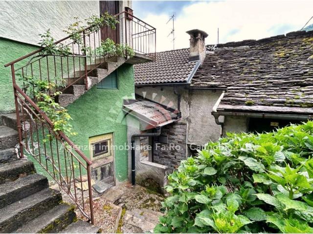Villa Indipendente in vendita a Valle Cannobina, Piemonte