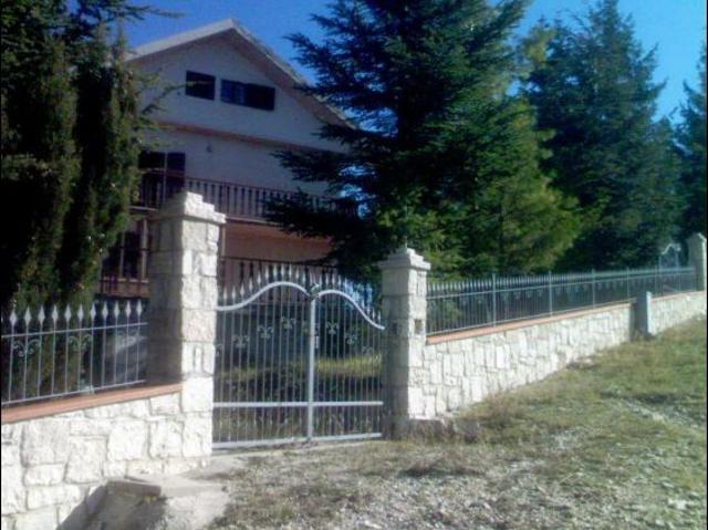 Villa Indipendente in vendita a Valle Castellana, Abruzzo