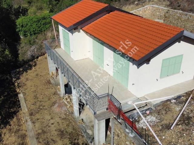 Villa Indipendente in vendita a Vallebona, Provincia di Imperia