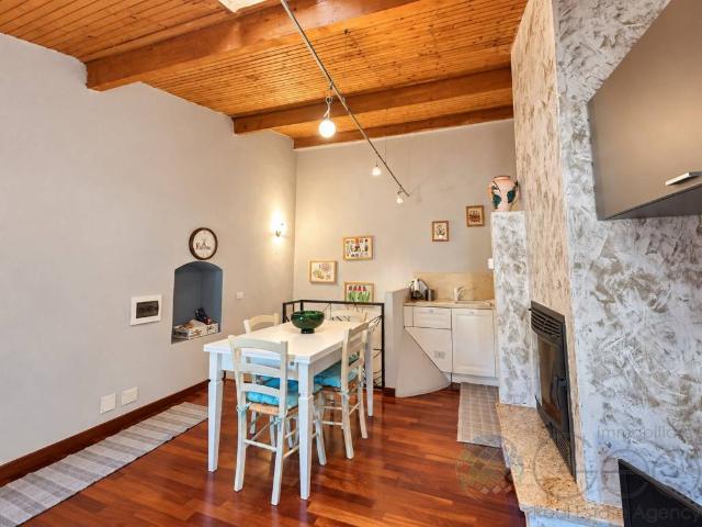 Villa Indipendente in vendita a Vallecrosia Alta, Vallecrosia