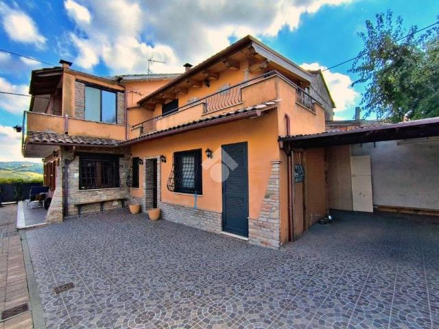Villa Indipendente in vendita a Vallefoglia, Marche