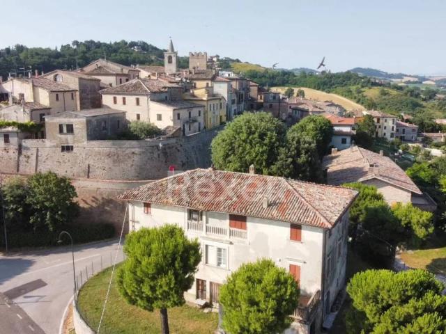 Villa Indipendente in vendita a Vallefoglia, Marche
