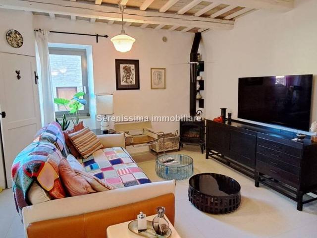 Villa Indipendente in vendita a Vallefoglia, Marche