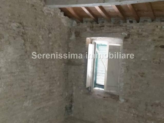 Villa Indipendente in vendita a Vallefoglia, Marche