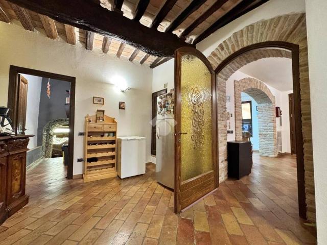 Villa Indipendente in vendita a Vallefoglia, Marche