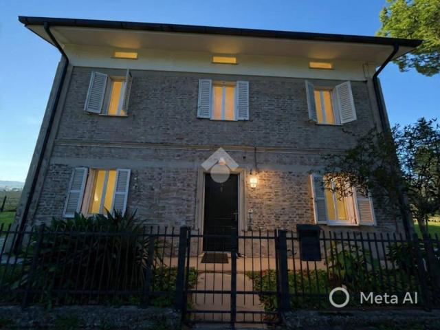 Villa Indipendente in vendita a Vallefoglia, Marche