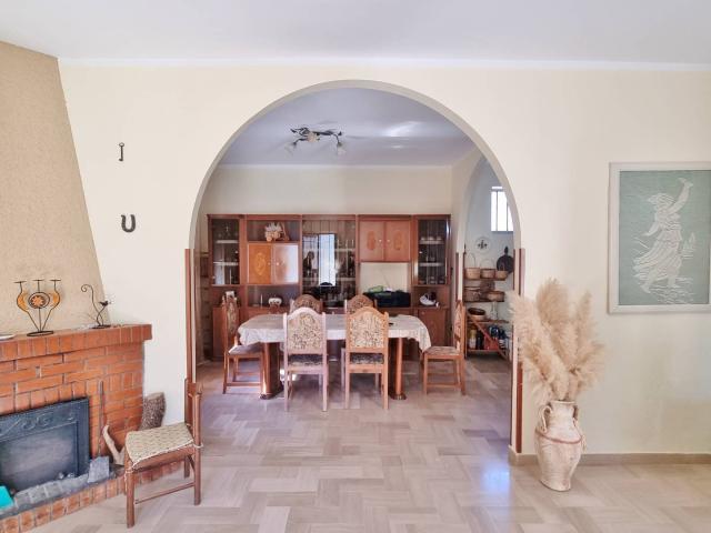 Villa Indipendente in vendita a Vallesaccarda, Campania