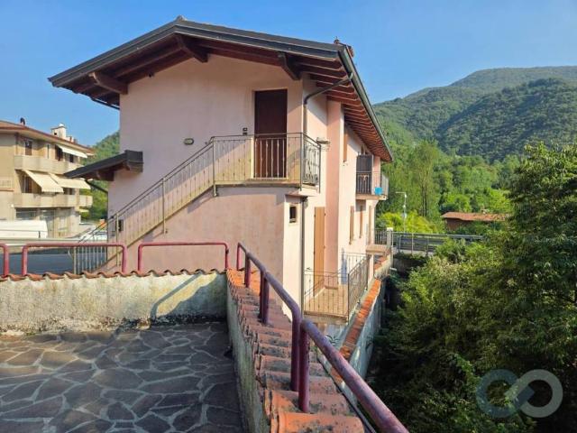 Villa Indipendente in vendita a Gazzino, Vallio Terme