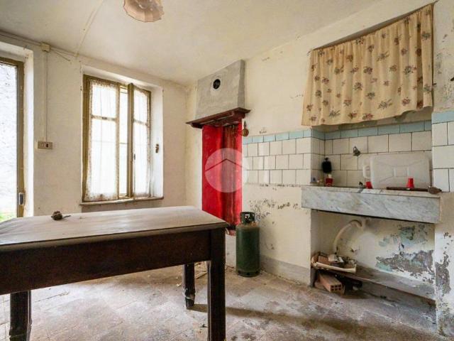 Rustico in vendita a Unione Montana di Comuni delle Valli di Lanzo, Ceronda e Casternone, Piemonte