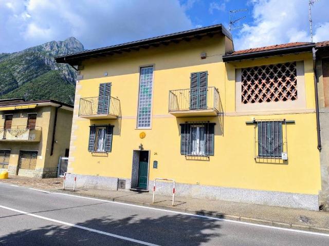 Villa Indipendente in vendita a Caserta, Valmadrera