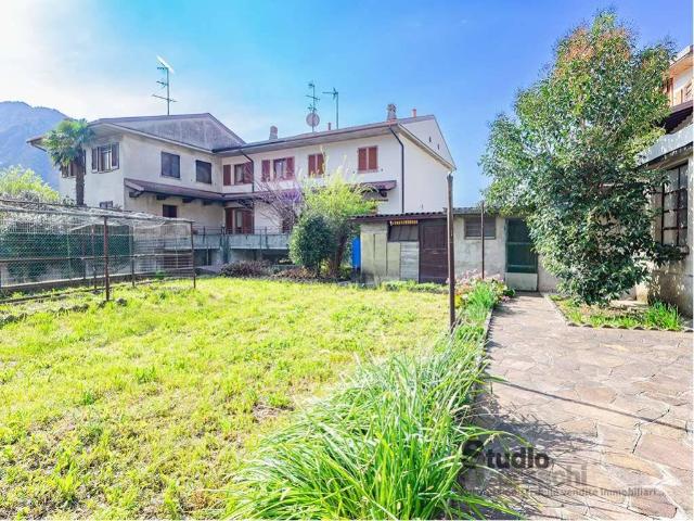 Villa Indipendente in vendita a Caserta, Valmadrera