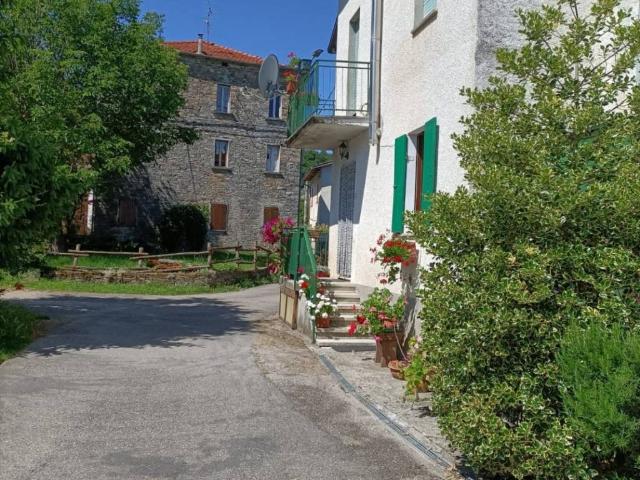 Villa Indipendente in vendita a Mormorola, Reggio Emilia